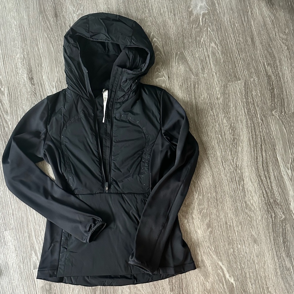 Lululemon black quarter zip hooded running jacket